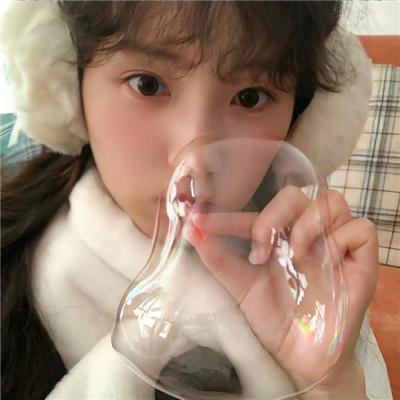 一双绣花鞋